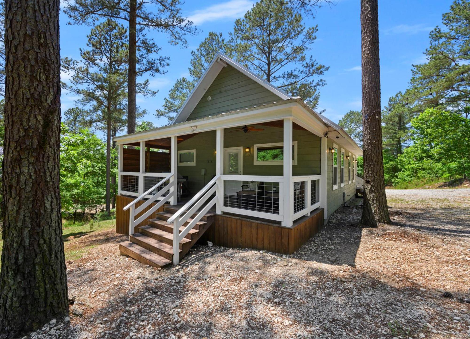 Convenient Romantic Hot Tub Bbq 3-Night Special! Broken Bow Eksteriør billede